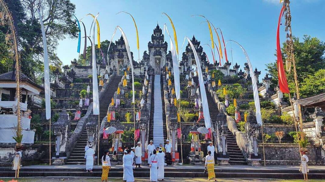 Pura luhur di bali
