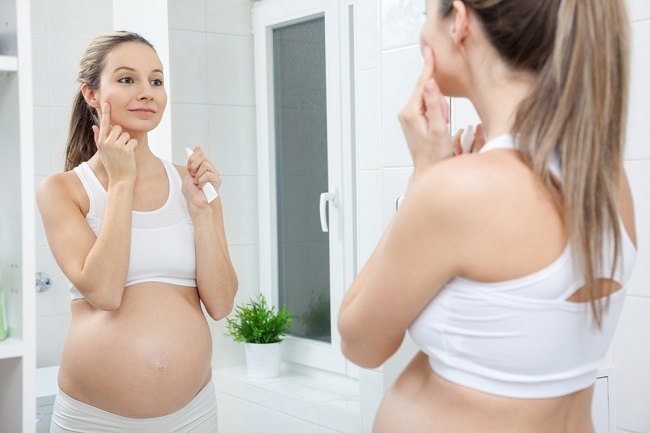 Skincare yang aman untuk ibu hamil