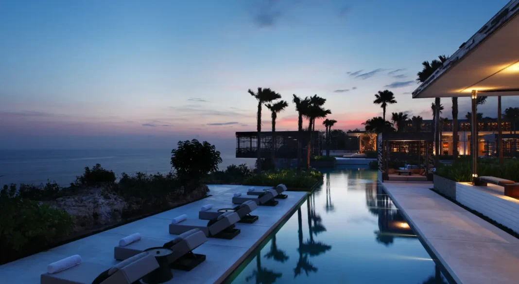 Hotel Infinity Pool Bali