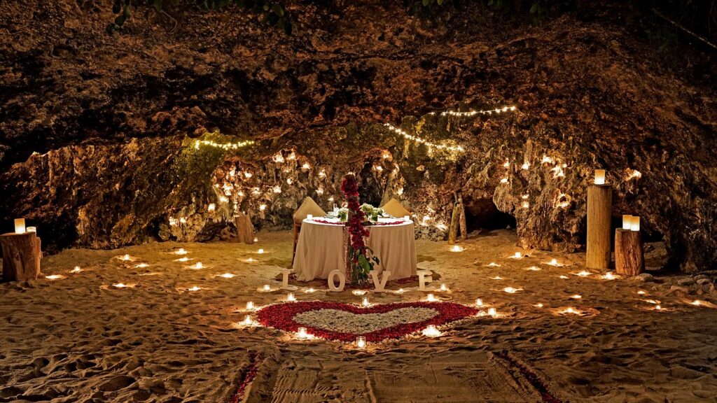Samabe Cave Dining - Tempat Dining Romantis di Bali
