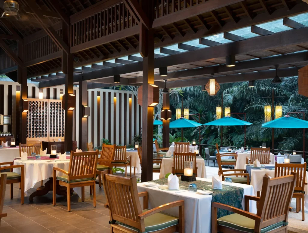 Swept Away at The Samaya, Romantic Dinner di Bali