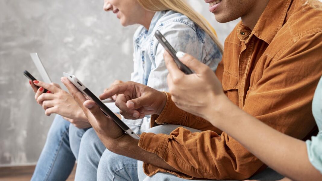 Dopamine Detox: Mengurangi Kecanduan Hiburan Digital