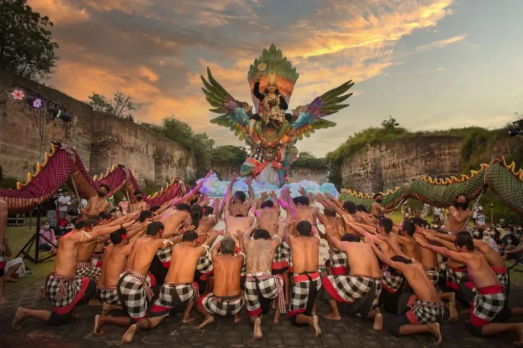 Pertunjukan Budaya di GWK