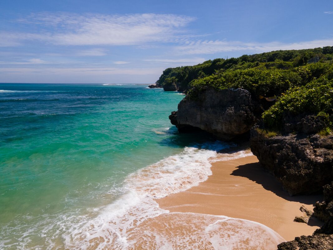 7 Pantai Hidden Gem Bali yang Wajib Dikunjungi