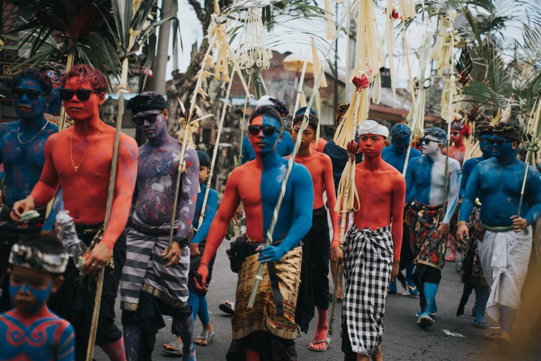 Tradisi Adat Bali: Mengenal Warisan Budaya Masyarakat Bali