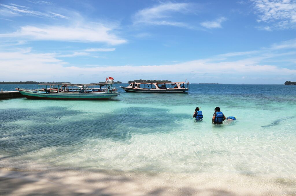 Pulau Menjangan: Mengenal Keindahan Alam dan Wisatanya
